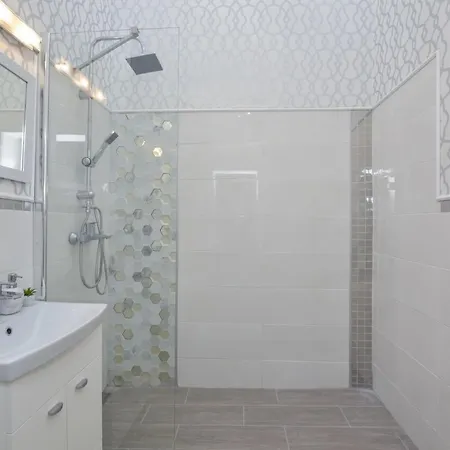 Westend Transit Apartman Appartement