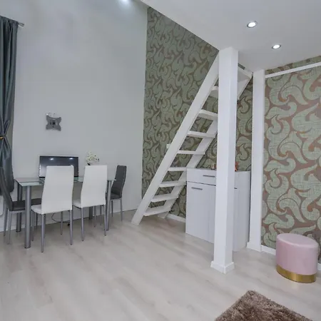 Westend Transit Apartman Apartamento *